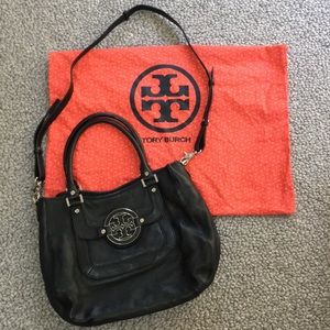 Auth Tory Burch Amanda Hobo leather bag